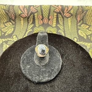 C. 1900s Antique Gold Tone Agate Ring